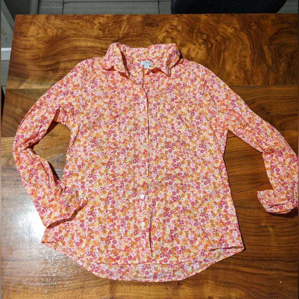 J. Crew - Lightweight Cotton Shirt Signature Fit BF817 | Medium | Pink Floral - Picture 12 of 15